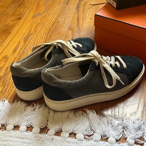 Brunello Cucinelli - Picture 12 of 15